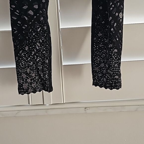Send an offer! Lululemon Tight Stuff Legging - Picture 2 of 4